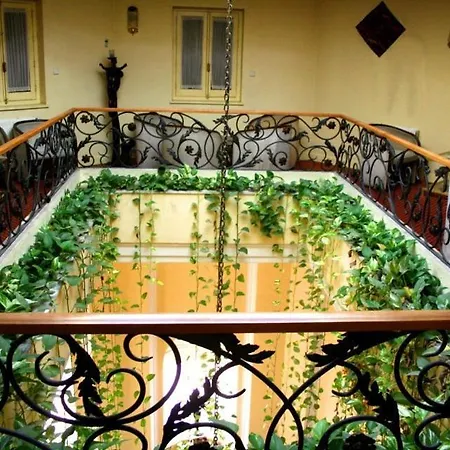 La Casa Grande Hotel